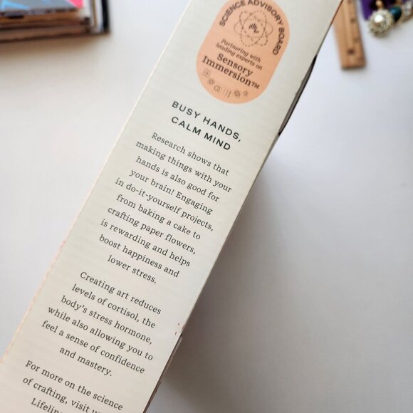 Lifelines FlowCrafts, Paper Flower Bouquet - Create a 5-Flower Bouquet with 80+ - Picture 5 of 8